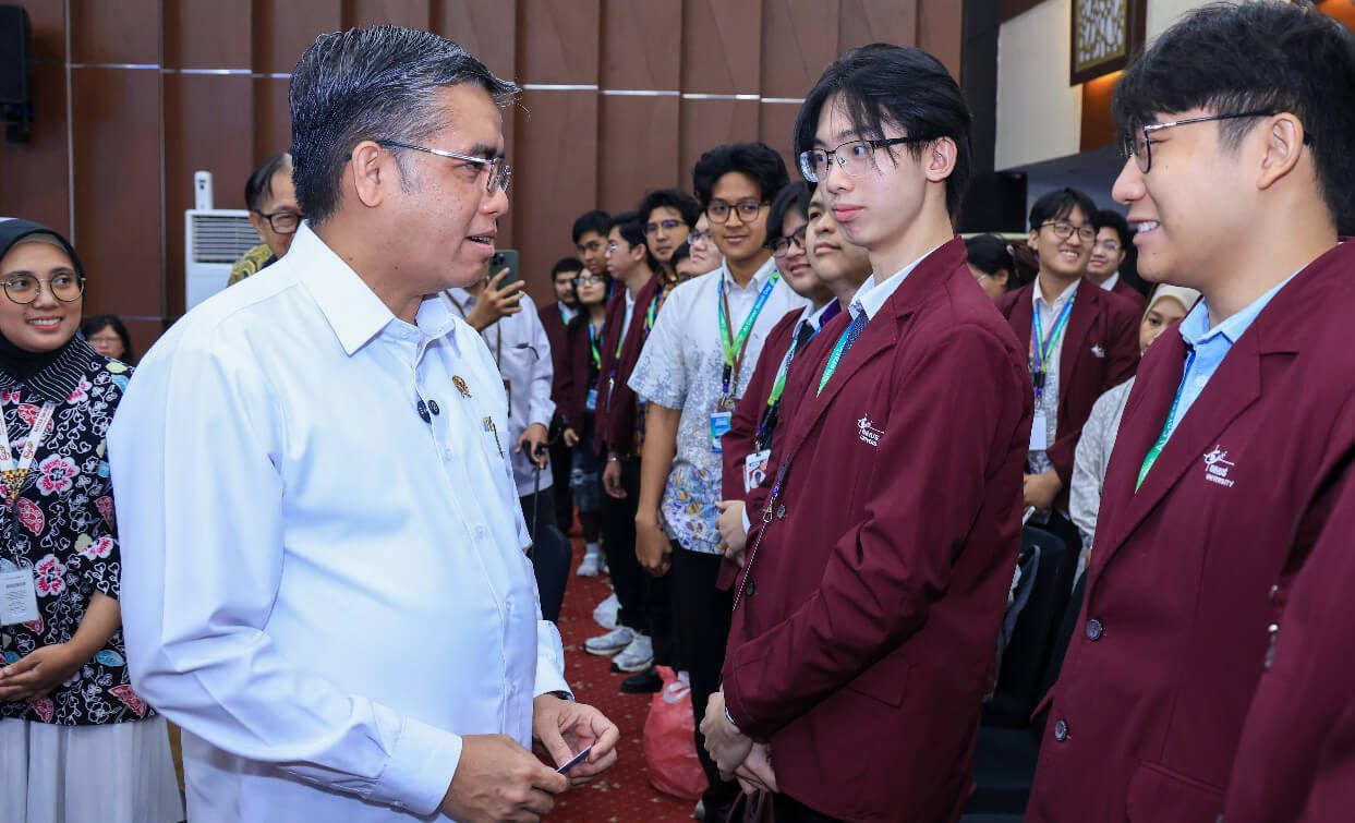 Menteri Ketenagakerjaan Yassierli membuka AI Career Boost Day 2026 di Jakarta.