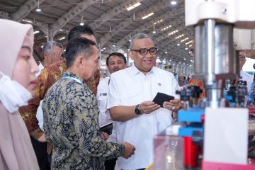 Wamenaker Tinjau Industri di Temanggung