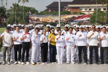 Calon Paskibraka dan Paskibra Badung mengikuti gelar pasukan