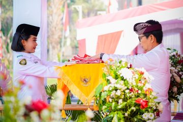 Bupati Badung I Wayan Adi Arnawa memimpin upacara HUT Ke-81 Kemerdekaan RI