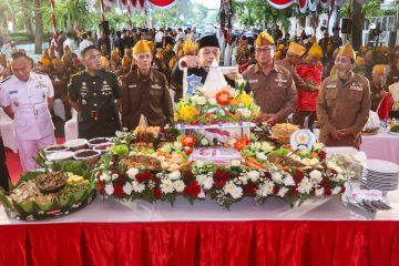 Pemkot Surabaya menggelar tasyakuran HUT ke-81 RI bersama veteran dan tokoh lintas agama.