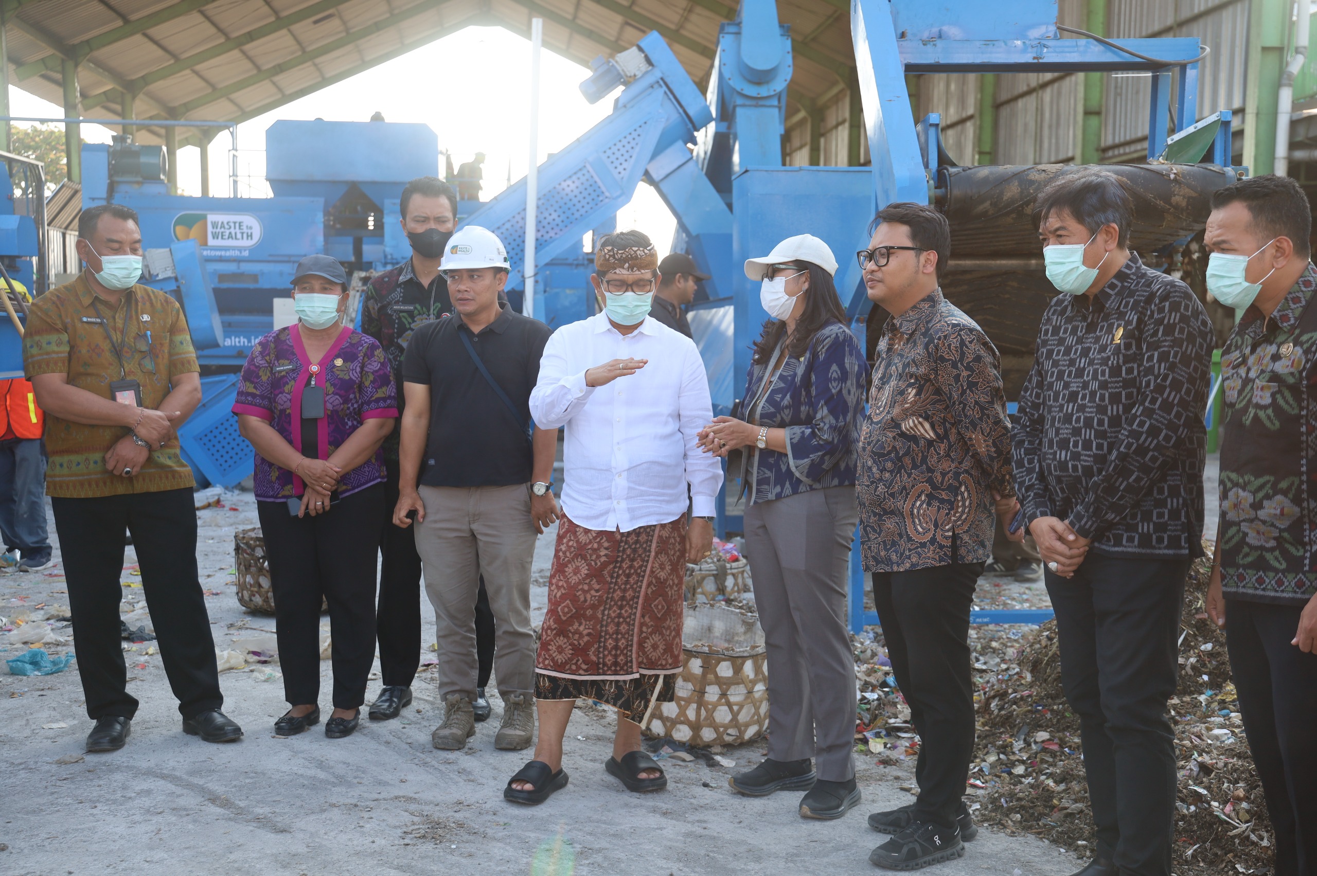 Uji coba mesin RDF di TPST Mengwitani Badung