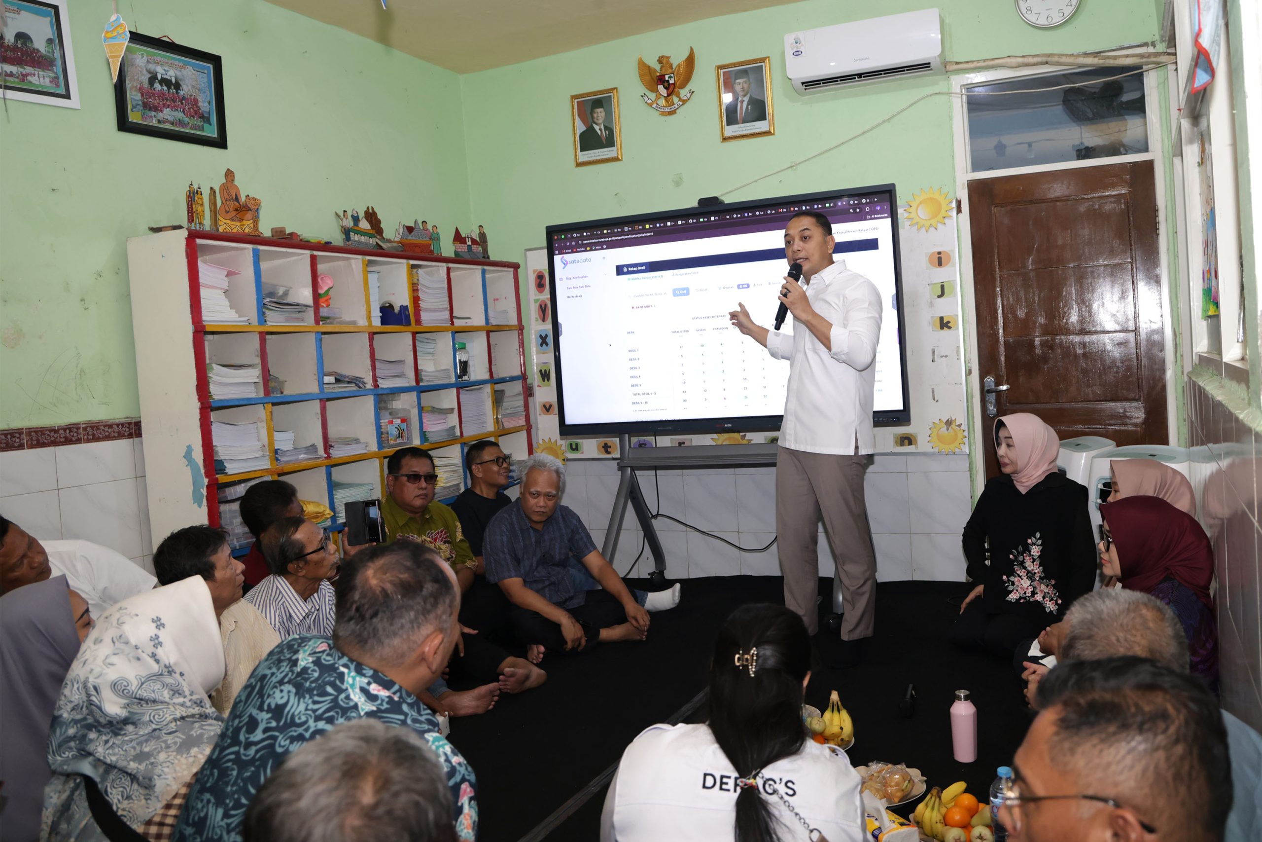 Muskel Pemkot Surabaya verifikasi data penerima bansos bersama warga