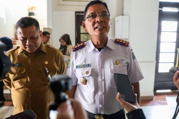 Digitalisasi parkir Pemkot Surabaya melalui pembayaran QRIS dan voucher